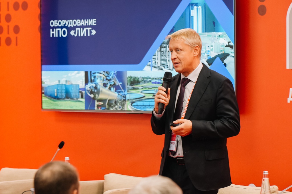 N1B01375.jpg N1B01375.jpg